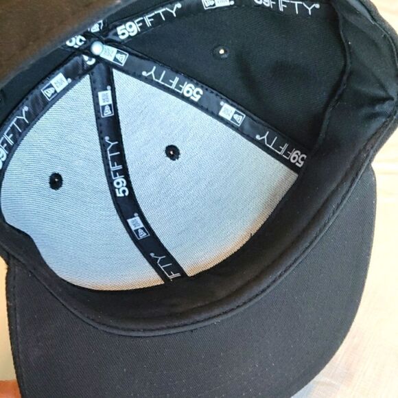 Chicago White Sox Fitted Hat - Picture 9 of 9